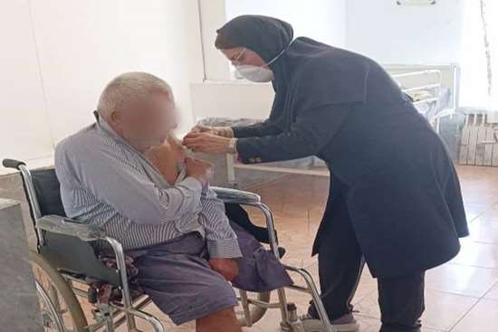 واکسیناسیون آنفلوانزا برای ۲۵۰ نفر از ساکنان آسایشگاه معلولین و سالمندان رشت 